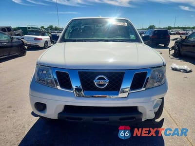 Piąte zdjęcie samochodu w środku: 2017 NISSAN FRONTIER SV VIN:1N6AD0ERXHN707487 - miniatura