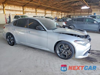 Czwarte zdjęcie samochodu z boku: 2019 ALFA ROMEO GIULIA TI VIN:ZARFANBN4K7606575 - miniatura