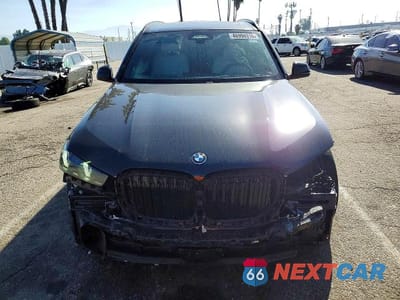 Piąte zdjęcie samochodu w środku: 2025 BMW X5 XDRIVE50E VIN:5UX43EU04S9X77889 - miniatura