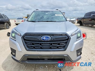 Piąte zdjęcie samochodu w środku: 2024 SUBARU FORESTER PREMIUM VIN:JF2SKADC1RH405314 - miniatura