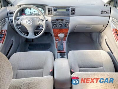 Zdjęcie 8 z 12 samochodu: 2004 TOYOTA COROLLA LE VIN:1NXBR32EX4Z308361 - miniatura