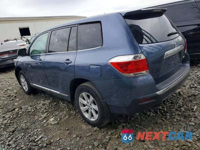Drugie zdjęcie samochodu z przodu: 2013 TOYOTA HIGHLANDER BASE VIN:5TDBK3EH8DS255906 - miniatura