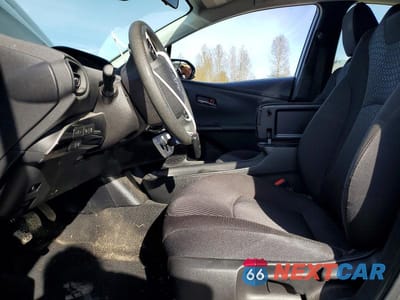 Zdjęcie 7 z 13 samochodu: 2017 TOYOTA PRIUS TWO VIN:JTDKBRFU3H3578802 - miniatura