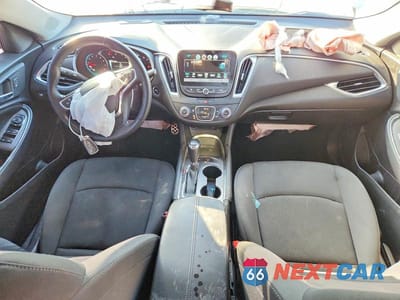 Zdjęcie 8 z 12 samochodu: 2016 CHEVROLET MALIBU LT VIN:1G1ZE5ST1GF265068 - miniatura