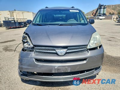 Piąte zdjęcie samochodu w środku: 2005 TOYOTA SIENNA LE 7 PASSENGER VIN:5TDZA23C35S288008 - miniatura
