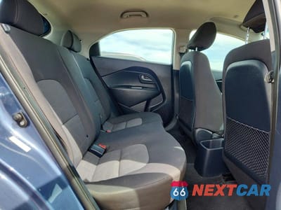 Zdjęcie 10 z 12 samochodu: 2016 KIA RIO 5-DOOR LX VIN:KNADM5A30G6652293 - miniatura