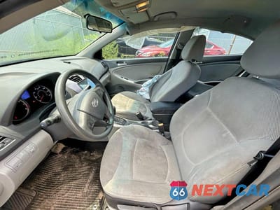 Piąte zdjęcie samochodu w środku: 2013 HYUNDAI ACCENT GLS VIN:KMHCT4AEXDU566635 - miniatura