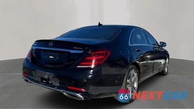 Czwarte zdjęcie samochodu z boku: 2020 MERCEDES-BENZ S 560 4MATIC VIN:WDDUG8GB2LA526654 - miniatura