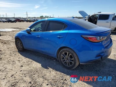 Drugie zdjęcie samochodu z przodu: 2019 TOYOTA YARIS LE VIN:3MYDLBYV3KY507392 - miniatura