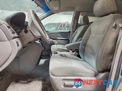 Zdjęcie 7 z 13 samochodu: 2005 TOYOTA SIENNA LE 8 PASSENGER VIN:5TDZA23C85S283368 - miniatura