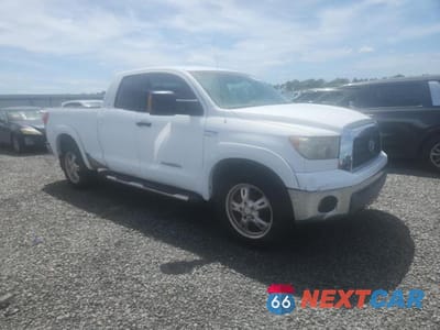 Czwarte zdjęcie samochodu z boku: 2008 TOYOTA TUNDRA SR5 VIN:5TFBV541X8X053527 - miniatura