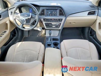 Zdjęcie 8 z 12 samochodu: 2017 HYUNDAI SONATA SE VIN:5NPE24AF6HH550151 - miniatura