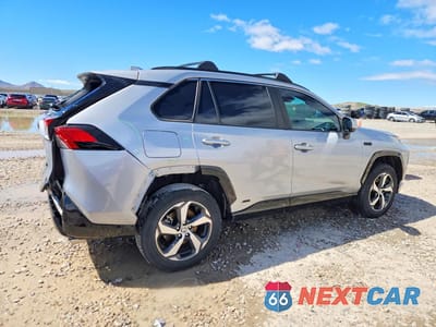 Trzecie zdjęcie samochodu z tyłu: 2021 TOYOTA RAV4 PRIME SE VIN:JTMAB3FV9MD042961 - miniatura