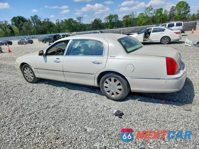 Drugie zdjęcie samochodu z przodu: 2005 LINCOLN TOWN CAR SIGNATURE LONG WHEELBASE VIN:1LNHM85W05Y608012 - miniatura