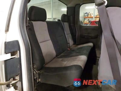 Zdjęcie 10 z 13 samochodu: 2007 CHEVROLET SILVERADO K2500 HEAVY DUTY VIN:1GCHK29K07E603542 - miniatura