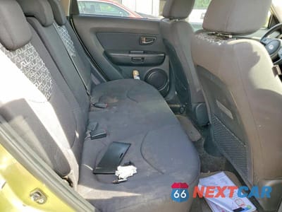 Zdjęcie 11 z 13 samochodu: 2010 KIA SOUL + VIN:KNDJT2A29A7192549 - miniatura