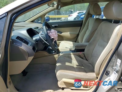 Zdjęcie 7 z 12 samochodu: 2006 HONDA CIVIC LX VIN:2HGFA16556H514559 - miniatura
