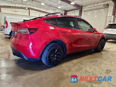 Trzecie zdjęcie samochodu z tyłu: 2021 TESLA MODEL Y VIN:5YJYGDEE7MF199145 - miniatura