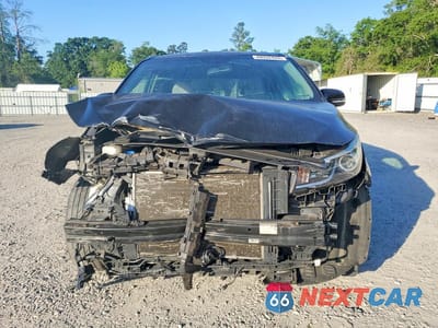 Piąte zdjęcie samochodu w środku: 2018 KIA SEDONA LX VIN:KNDMB5C17J6390526 - miniatura