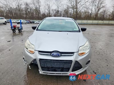 Piąte zdjęcie samochodu w środku: 2013 FORD FOCUS S VIN:1FADP3E28DL181898 - miniatura