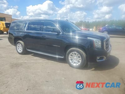 Czwarte zdjęcie samochodu z boku: 2017 GMC YUKON XL C1500 SLT VIN:1GKS1GKC5HR178116 - miniatura