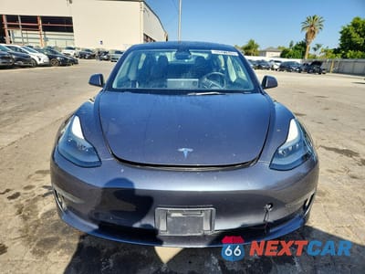 Piąte zdjęcie samochodu w środku: 2023 TESLA MODEL 3 VIN:5YJ3E1EA3PF447794 - miniatura