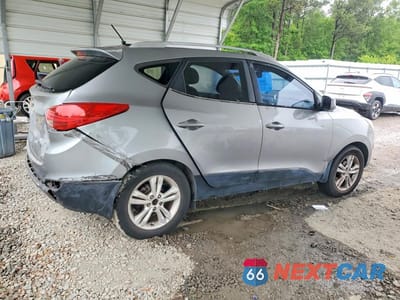 Trzecie zdjęcie samochodu z tyłu: 2011 HYUNDAI TUCSON GLS VIN:KM8JU3AC9BU263145 - miniatura