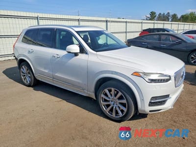 Czwarte zdjęcie samochodu z boku: 2017 VOLVO XC90 T8 VIN:YV4BC0PL2H1107750 - miniatura