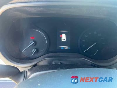 Piąte zdjęcie samochodu w środku: 2024 TOYOTA SIENNA LE VIN:5TDKSKFC5RS119205 - miniatura