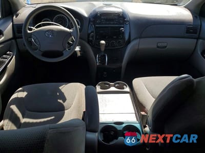 Zdjęcie 8 z 12 samochodu: 2004 TOYOTA SIENNA LE 7 PASSENGER VIN:5TDZA23C44S209556 - miniatura