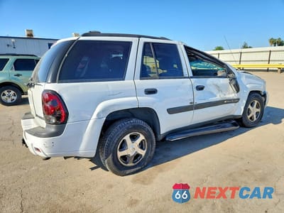 Trzecie zdjęcie samochodu z tyłu: 2004 CHEVROLET TRAILBLAZER LS VIN:1GNDS13S342267794 - miniatura