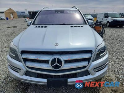 Piąte zdjęcie samochodu w środku: 2015 MERCEDES-BENZ GL 450 4MATIC VIN:4JGDF6EE7FA500789 - miniatura