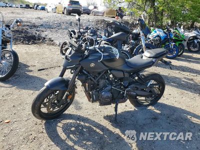Trzecie zdjęcie samochodu z tyłu: 2025 YAMAHA MTN690 VIN:JYARM48E6SA000953 - miniatura