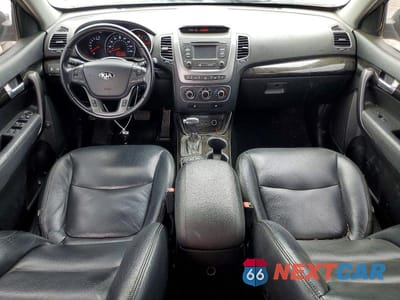 Zdjęcie 8 z 13 samochodu: 2014 KIA SORENTO LX VIN:5XYKT4A66EG507061 - miniatura