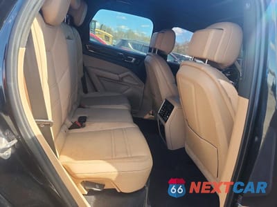 Zdjęcie 11 z 13 samochodu: 2023 PORSCHE CAYENNE S VIN:WP1AB2AY7PDA15403 - miniatura
