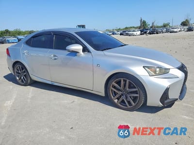 Czwarte zdjęcie samochodu z boku: 2019 LEXUS IS VIN:JTHC81D25K5035211 - miniatura