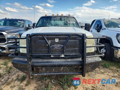 Piąte zdjęcie samochodu w środku: 2015 FORD F450 SUPER DUTY FLATBED TRUCK VIN:1FD0W4HTXFEA47192 - miniatura