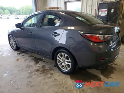Drugie zdjęcie samochodu z przodu: 2017 TOYOTA YARIS IA BASE VIN:3MYDLBYV0HY172102 - miniatura