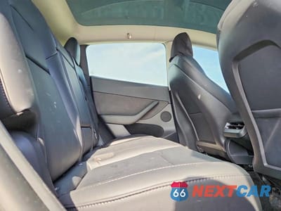Zdjęcie 10 z 12 samochodu: 2022 TESLA MODEL Y VIN:7SAYGDEF6NF537003 - miniatura