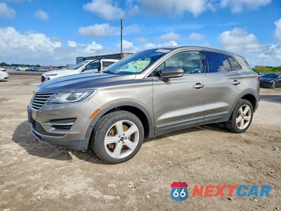 2017 LINCOLN MKC PREMIERE 5LMCJ1D93HUL68372 - główne zdjęcie licytacji z USA - miniatura