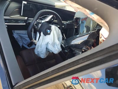 Zdjęcie 8 z 12 samochodu: 2025 BMW 740 XI VIN:WBA33EH08SCV55251 - miniatura