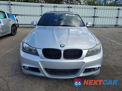 Piąte zdjęcie samochodu w środku: 2011 BMW 335 I VIN:WBAPM5C54BE435730 - miniatura