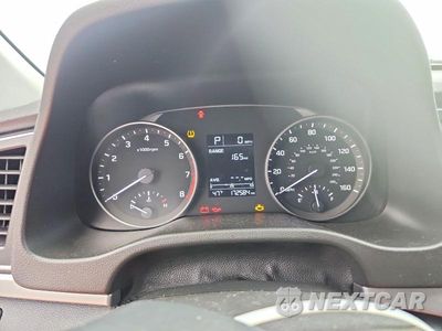 Zdjęcie 9 z 12 samochodu: 2018 HYUNDAI ELANTRA SE VIN:5NPD74LF6JH347020 - miniatura