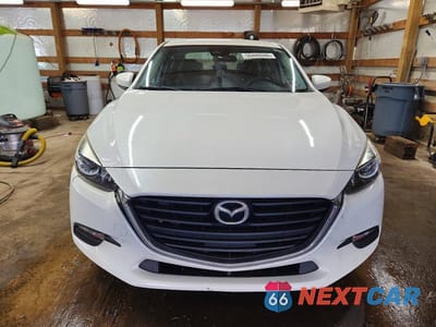 Piąte zdjęcie samochodu w środku: 2018 MAZDA 3 SPORT VIN:3MZBN1U78JM225933 - miniatura