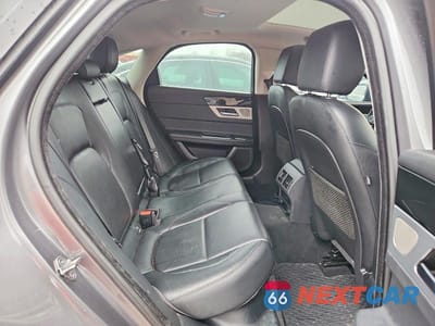 Zdjęcie 10 z 11 samochodu: 2017 JAGUAR XF PRESTIGE VIN:SAJBK4BN1HCY51688 - miniatura