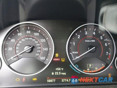 Zdjęcie 9 z 12 samochodu: 2018 BMW 330 XI VIN:WBA8D9C58JEB35444 - miniatura