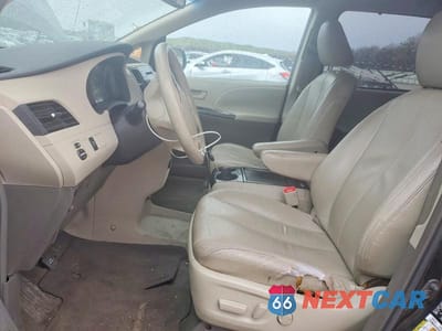 Zdjęcie 7 z 13 samochodu: 2011 TOYOTA SIENNA VIN:5TDKK3DC5BS052412 - miniatura