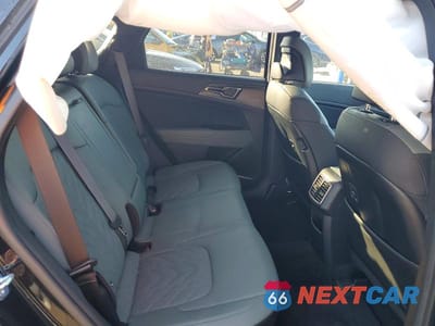 Zdjęcie 11 z 13 samochodu: 2023 KIA SPORTAGE PLUG-IN HYBRID X-LINE VIN:KNDPYDAH3P7098199 - miniatura