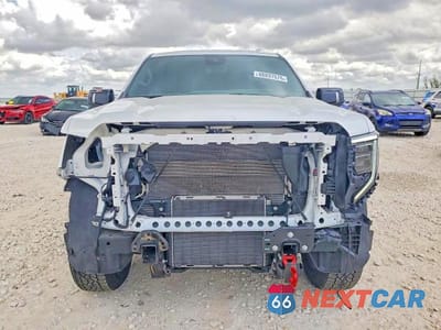Piąte zdjęcie samochodu w środku: 2026 GMC SIERRA K1500 AT4 VIN:1GTUUEE89TZ162520 - miniatura
