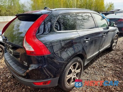 Trzecie zdjęcie samochodu z tyłu: 2013 VOLVO XC60 T6 VIN:YV4902DZ9D2461040 - miniatura
